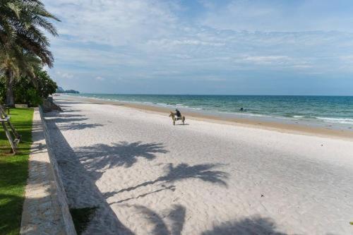 Marakesh Hua Hin Resident-Room Type E Bagian luar foto